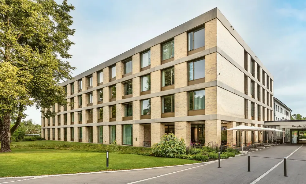 Clienia Haupthaus Eingang